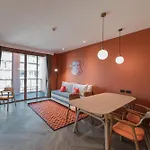 Blu Monkey Hub And Hotel Bangsaen
