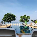 Lovelytheroom