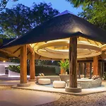 Mercure Rayong Lomtalay Villas & Resort