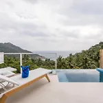 White&Blue Pool Villas