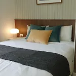 Seastar Hotel And Service Apartment