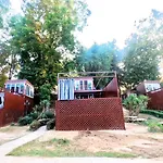 19 Degrees Resort