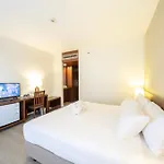 Golden Crown Grand Hotel