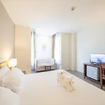 Golden Crown Grand Hotel
