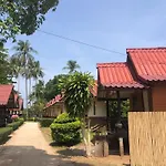 Moonwalk Lanta Resort