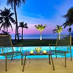 Luxury Beach Apartment & Sea View And Private Pool