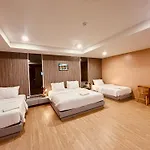 Usabai Riverside Boutique Hotel