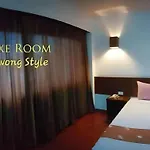 The Ligor City Hotel