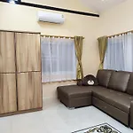 Mcquillan\'S Homestay And Resort