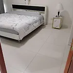 Neo2 Condo 407