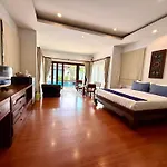 Poolsawat Villa - Sha Plus