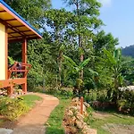 Alisa Bungalows