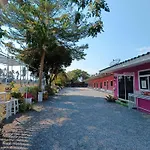 Saan Rak Resort