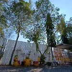Saan Rak Resort