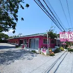 Saan Rak Resort