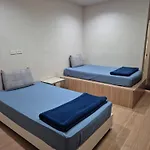Sairee Center Guest House