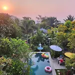 บ้านภูคำฟ้า ดอยปู่ไข่ Baan Phu Kham Fah