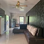 4 Palms Resort