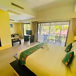 Palm Galleria Resort