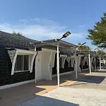 Eskimo Resort