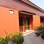 Dang Ky Ploen Tharnnam Resort