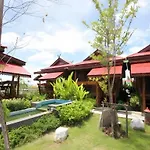 Dang Ky Ploen Tharnnam Resort