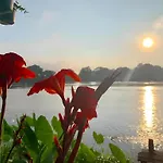 Pingview Villa Resort
