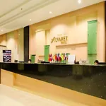 Alvarez Hotel