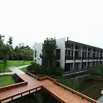 Lumphawa Amphawa Resort