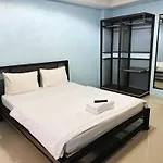 Oyo 75506 Ratchapruek Apartment Suphanburi