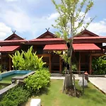 Dang Ky Ploen Tharnnam Resort