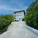 Lulu Villa