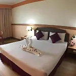 Sakura Hotel