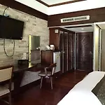 Nh Elegant Hotel