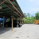 Baan Suan Phidchamika