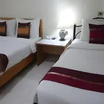 Central Place Hotel