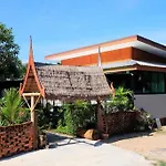 Oyo 503 Phuket Numnoi