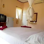 Jinta Beach Bungalow
