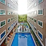 Ease Jomtien Hotel
