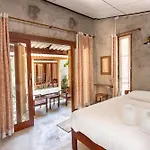 Frog Beach House