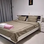 Neo2 Condo 407