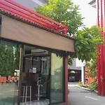 Z2 Boutique Hotel