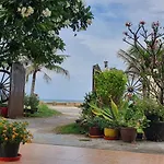 Seesea Thai Wooden House On Beachfront
