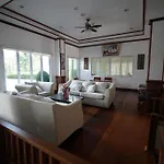 Sea Mountain Khanom Hotel