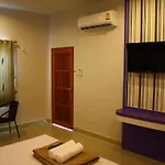 Sabai Ez Hotel