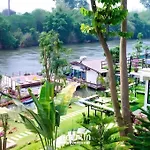 Banana Resort & Spa