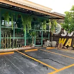 Sunday J Resort & Restaurant