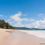 3 Bed 3 Bath Villa 400M To Beach