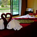Mae Jo Golf Resort & Spa