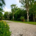 Tachawan Resort & Restaurant